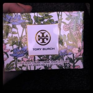Torch burch body creme
